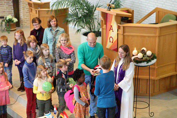 De Kinderkerk geeft cadeautjes mee